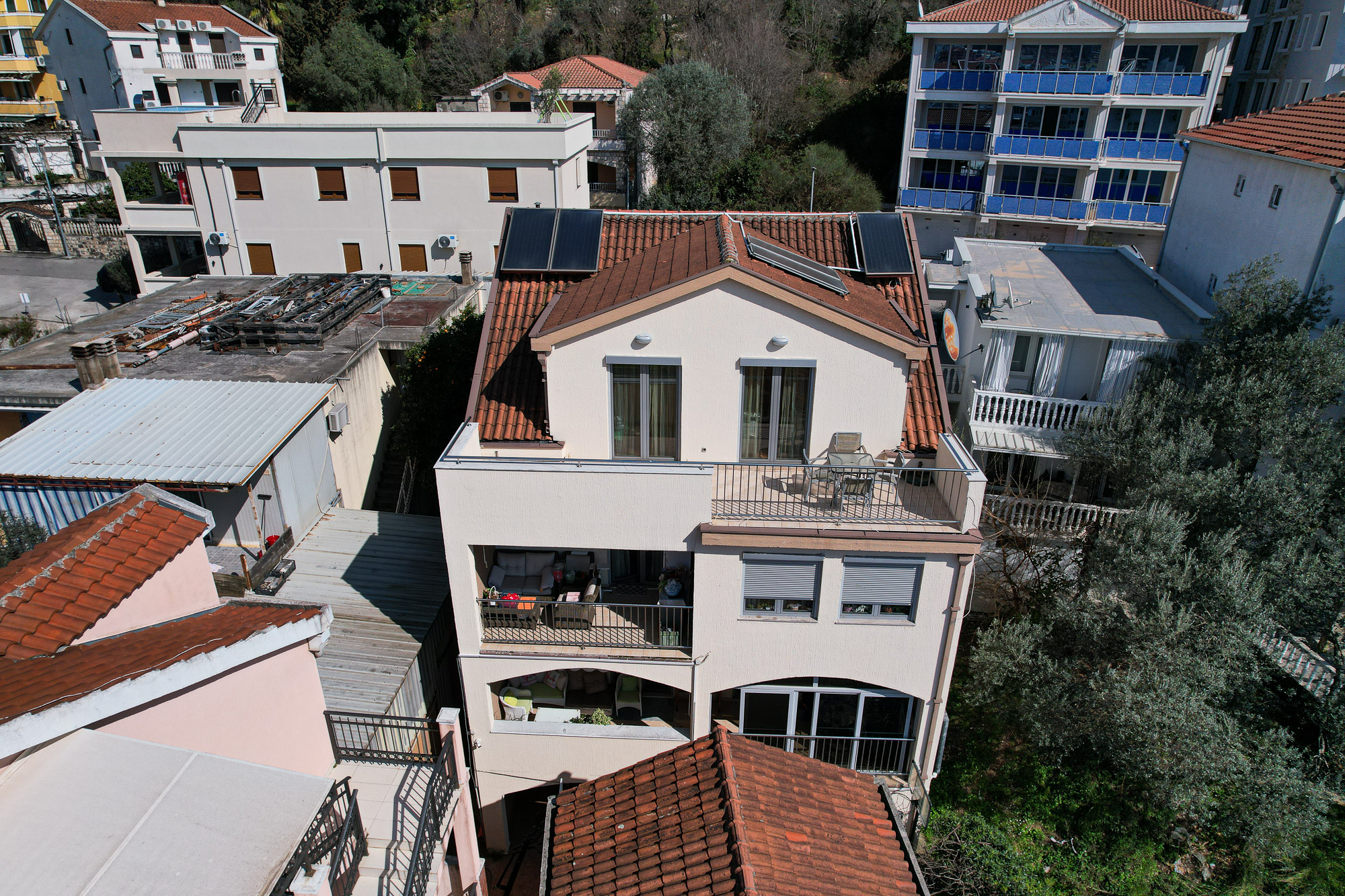Image of House - 6 Bedrooms - 6 Bathrooms for Sale in Budva-Budva-Montenegro, Image 4